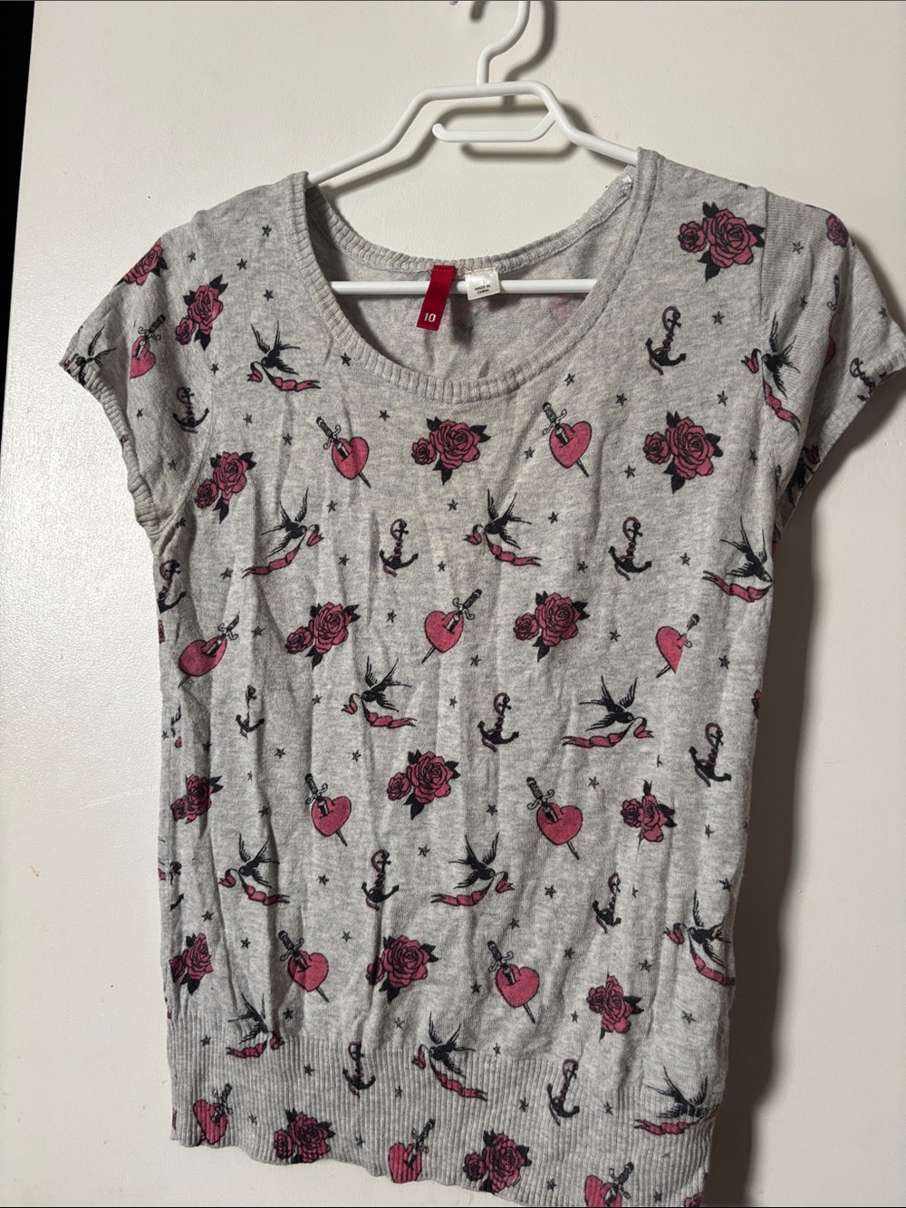 Tattoo flash pattern short sleeve knit sweater size 10